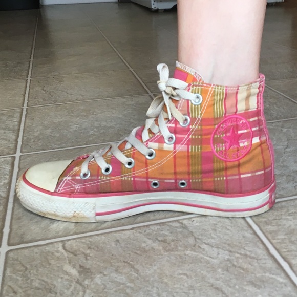 pink plaid converse